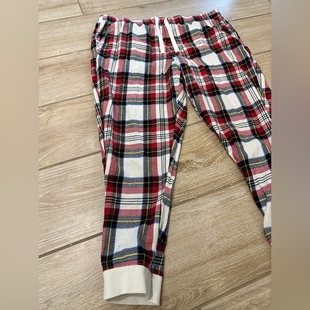 Old Navy Red and White Plaid Joggers, Men’s XL